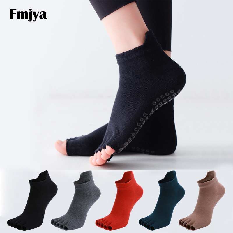 Pilates Yoga And Gym - Yoga Socks Half Toe Anti-Slip Silicone