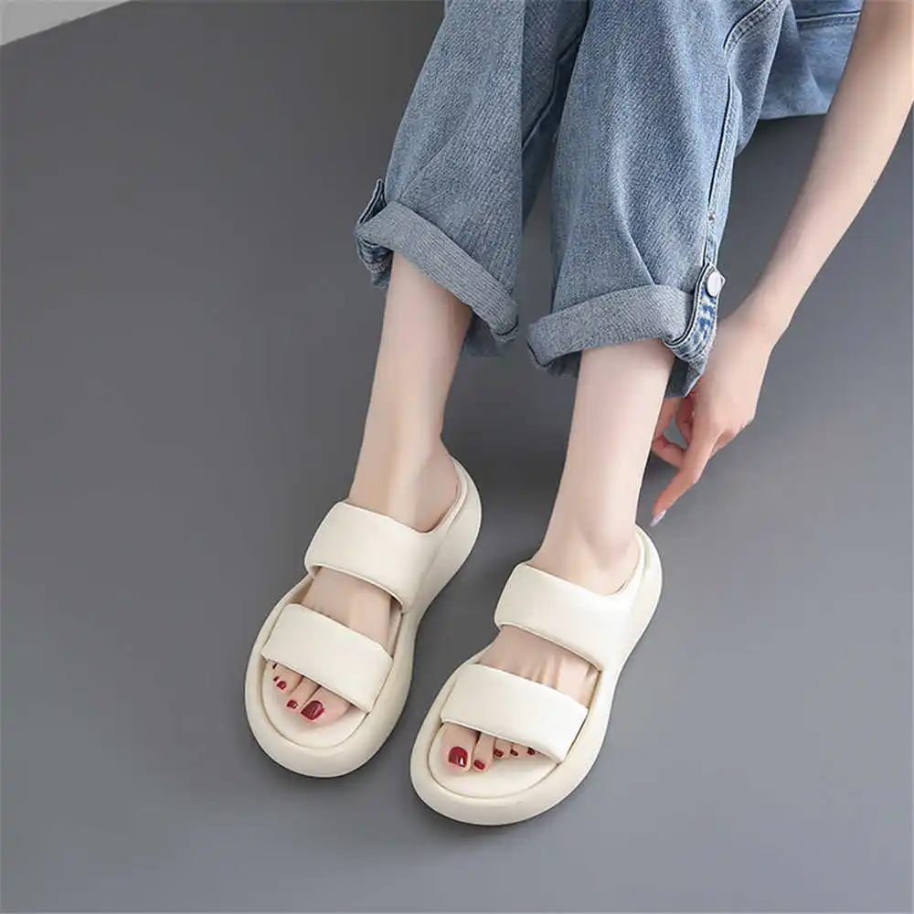 Size 39 Strips Summer Shoes Sa - огляд і ціна Pilates And Yoga Difference
